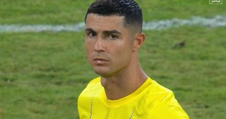 c罗单刀不入,手肘染红 拳打裁判,新月浩33连胜_利雅得_决赛_胜利