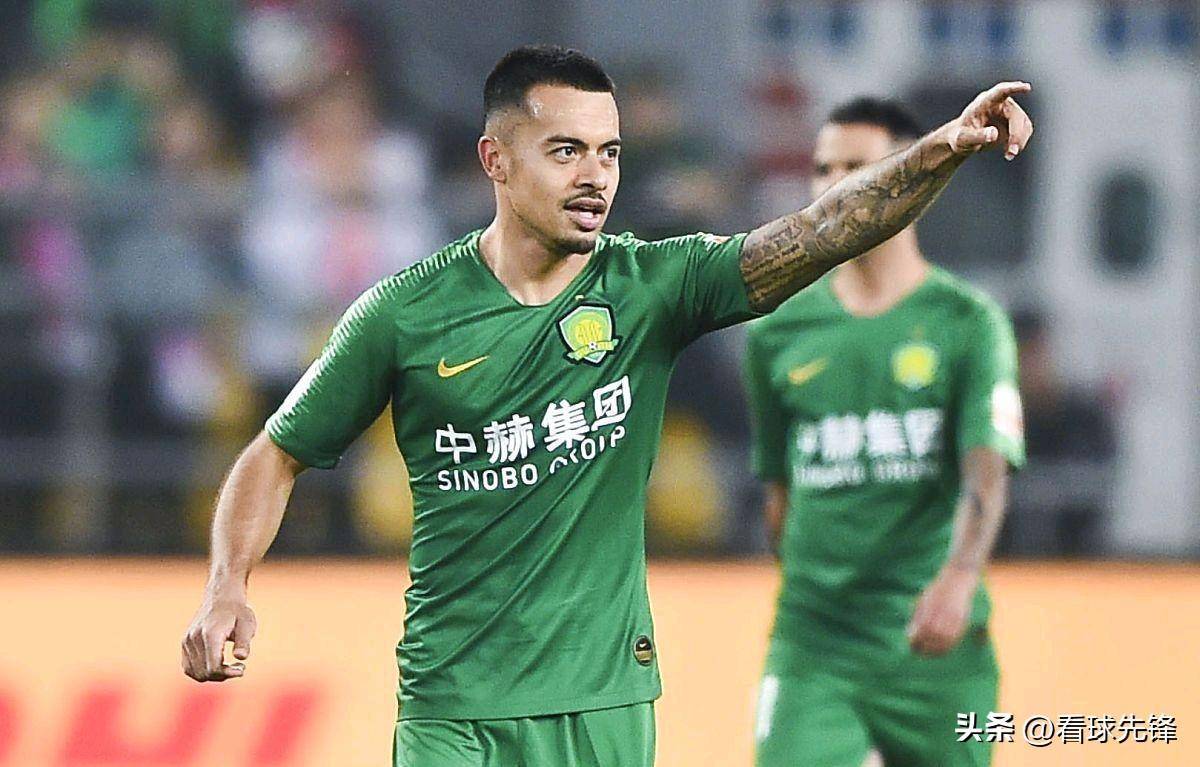 让李可搭配高准翼,王上源可以保证防守,同时解放高天意释放其攻击天赋