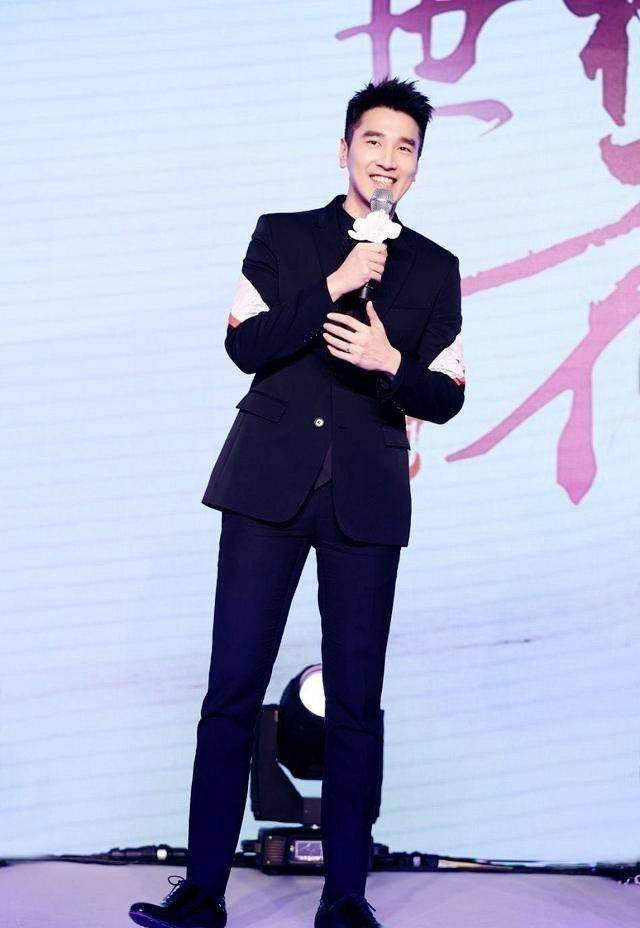 穿西装最帅的男星鹿晗太撩杨洋颜值爆表我却只服他