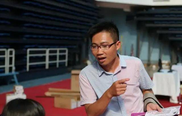 原创广西考霸吴善柳拒读北大10次参加高考圆梦清华他现状如何