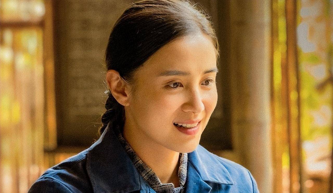 原创当初与谌龙相恋与张俪高调官宣41岁未婚小宋佳真的敢爱敢恨吗