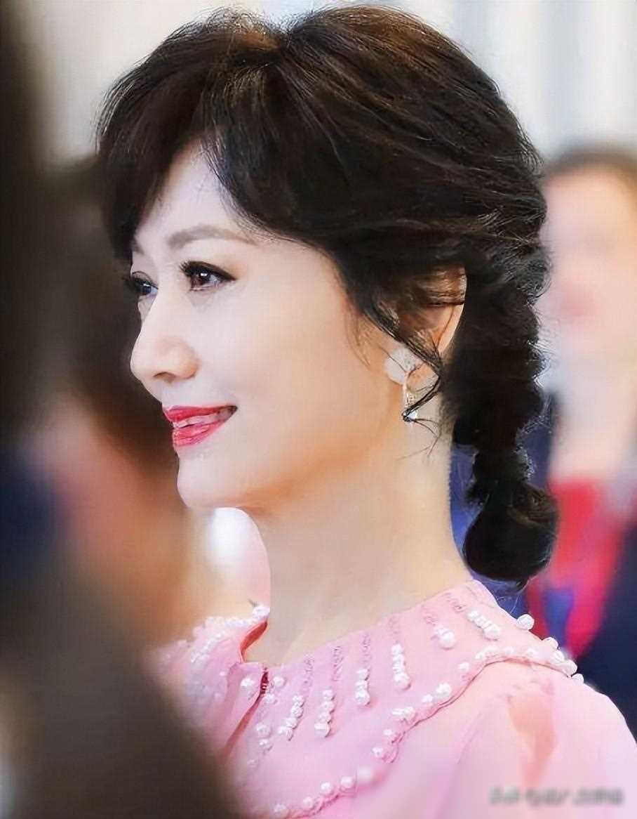 年轻时美艳动人,年老后变化大,这些明星让人惋惜!_关之琳_女神_赵雅芝
