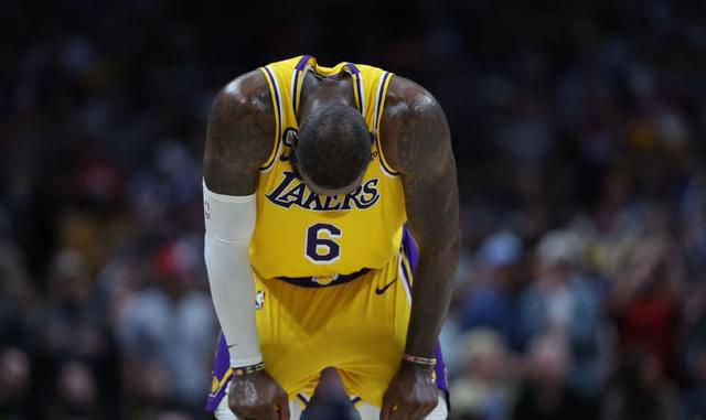 无力回天,詹姆斯奋战失利,最后一幕令人唏嘘!