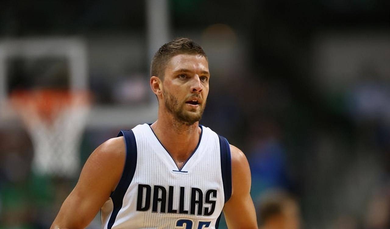 甩过名模詹娜,娶了布克前女友妹妹_帕森斯_合同_比赛