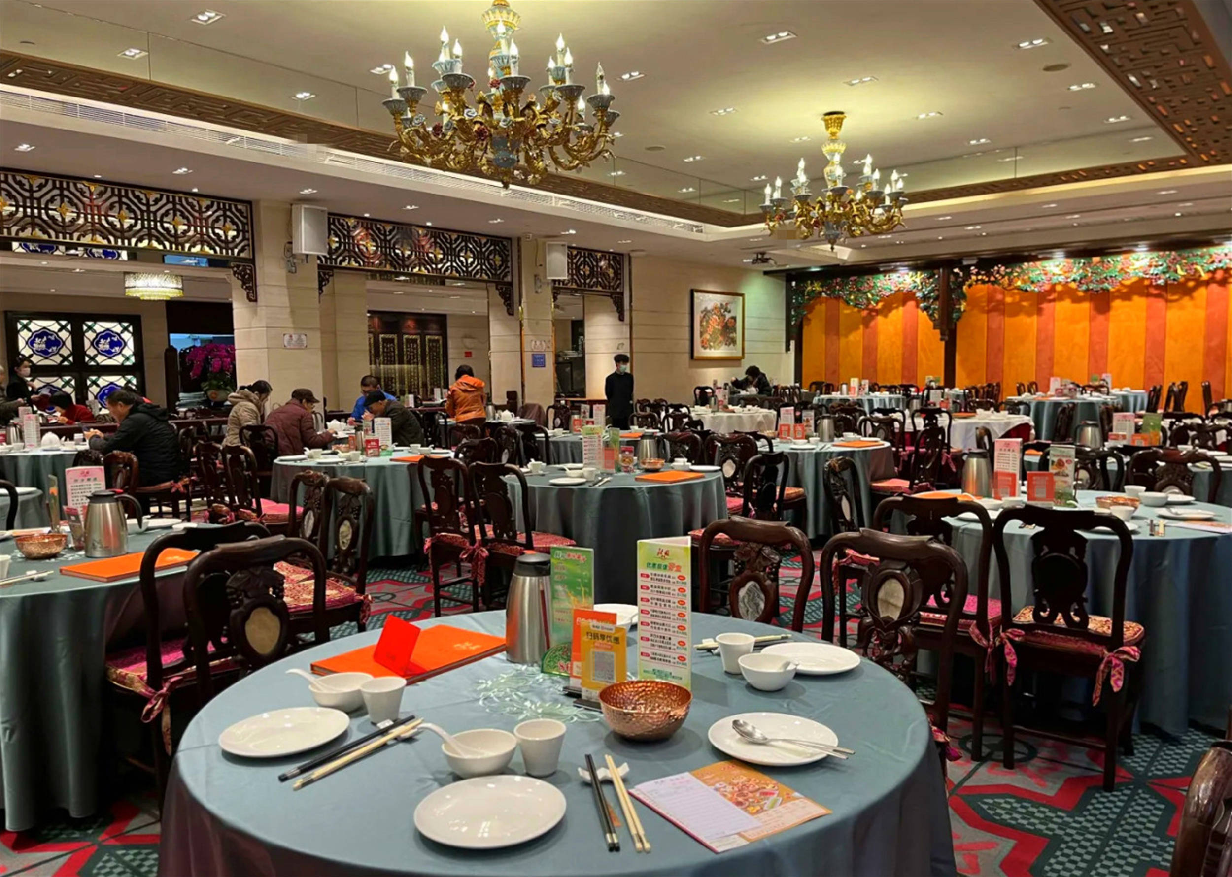 广州真正的4家老字号茶楼,一进门全是本地人,游客根本摸不到