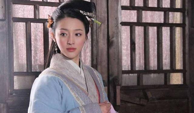 武松杀潘金莲的时候为什么还要扯开潘金莲胸前的衣服