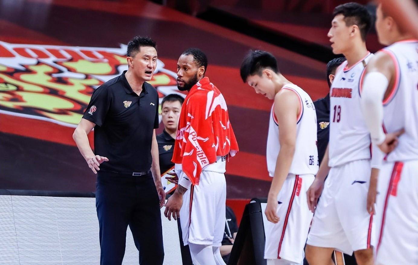 广东顶级中锋挂彩西热力江和周鹏说出实情姚明这次终于明白了