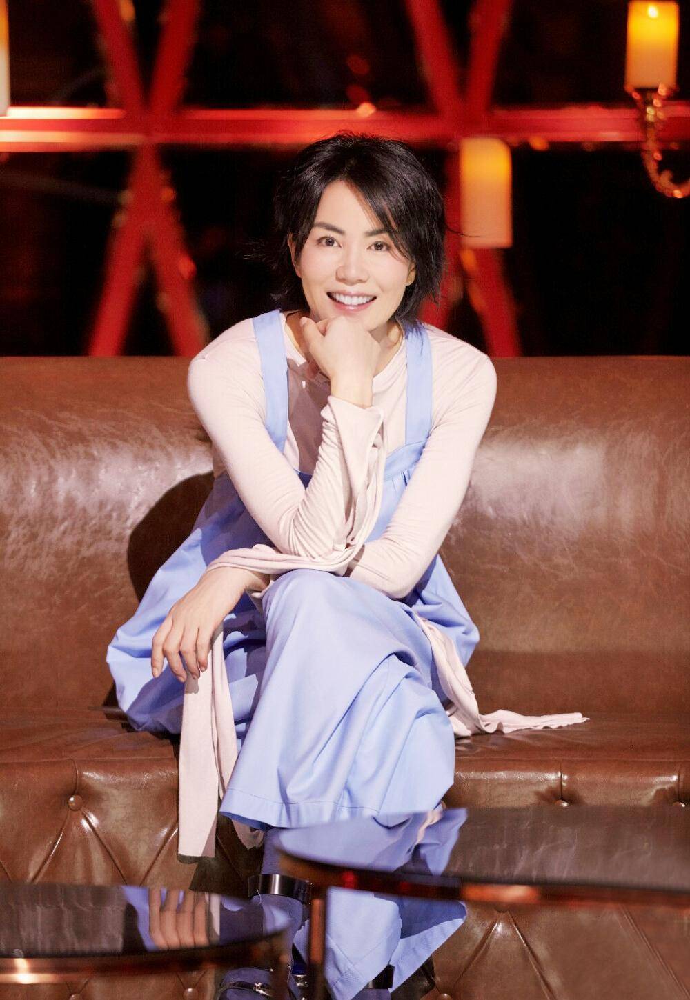 从王菲的现状来看,她变得比以前活泼了,状态也更加松弛.