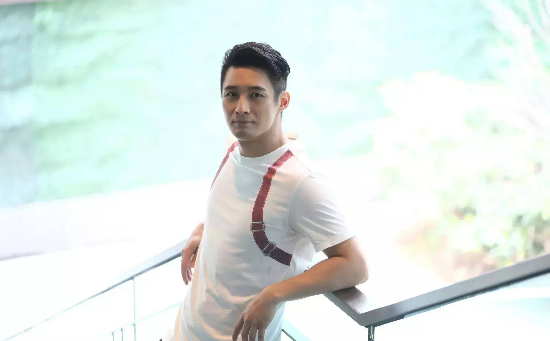 原创tvb男星生日当天离巢入行14年戏路受限曾被控伴侣数量太多