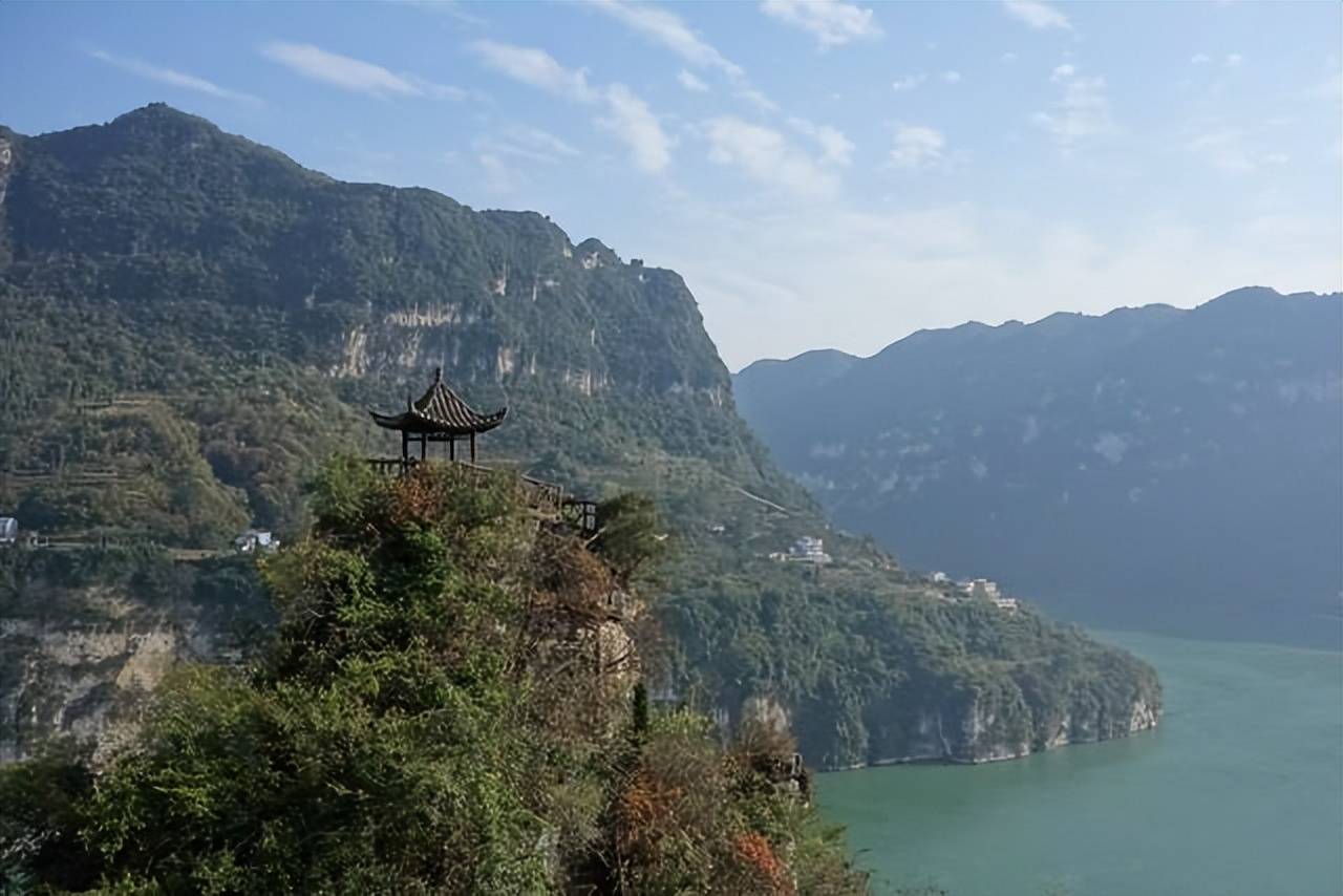 三峡旅游的最佳时间重庆至宜昌游轮三日游多少钱