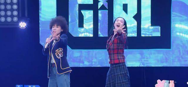 王清的表现给人很大惊喜,她有一种能够让人开心的