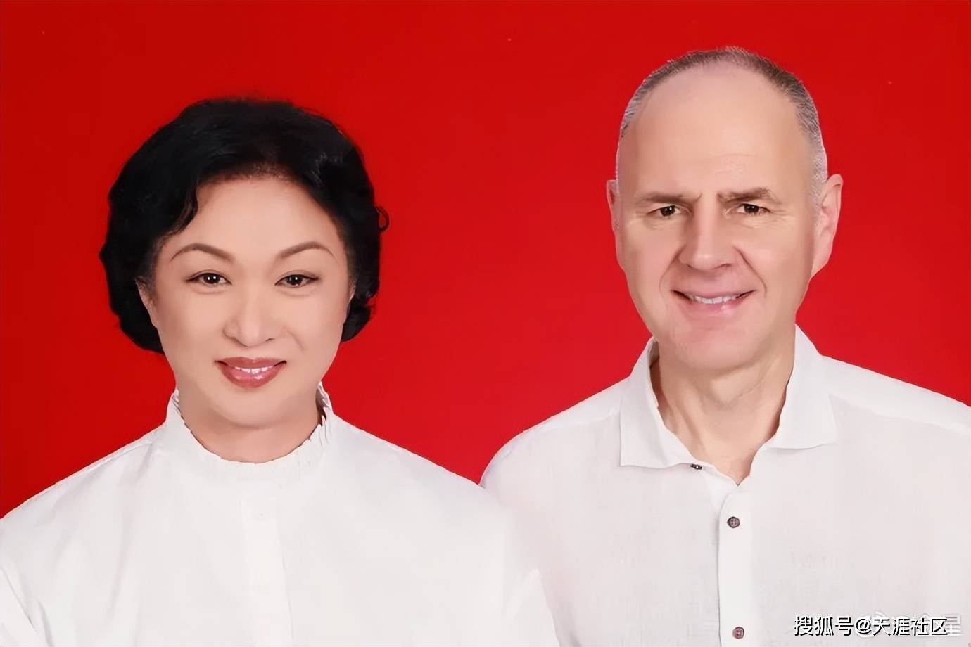 金星发文18年后重新登记结婚网友啥时候离的婚