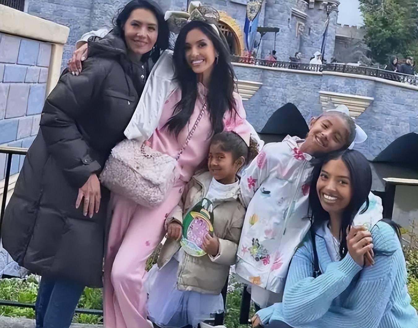 原创瓦妮莎嫁给乔丹并已怀孕科比遗孀被恶意造谣只因暴瘦50斤重新变