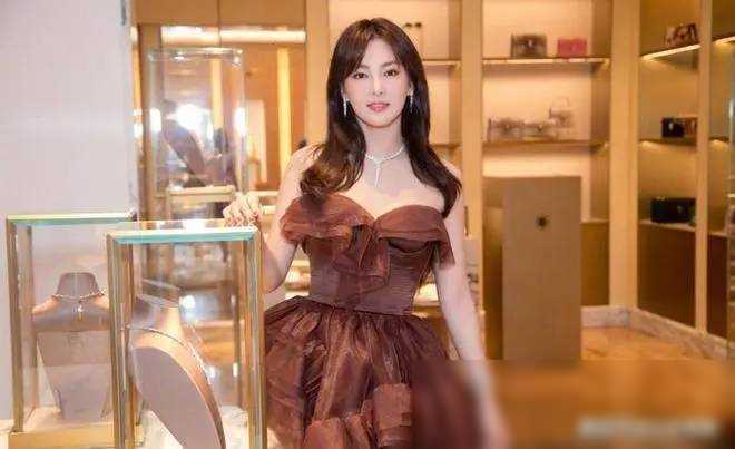 原创36岁张雨绮身材惹火网友直呼羡慕不已