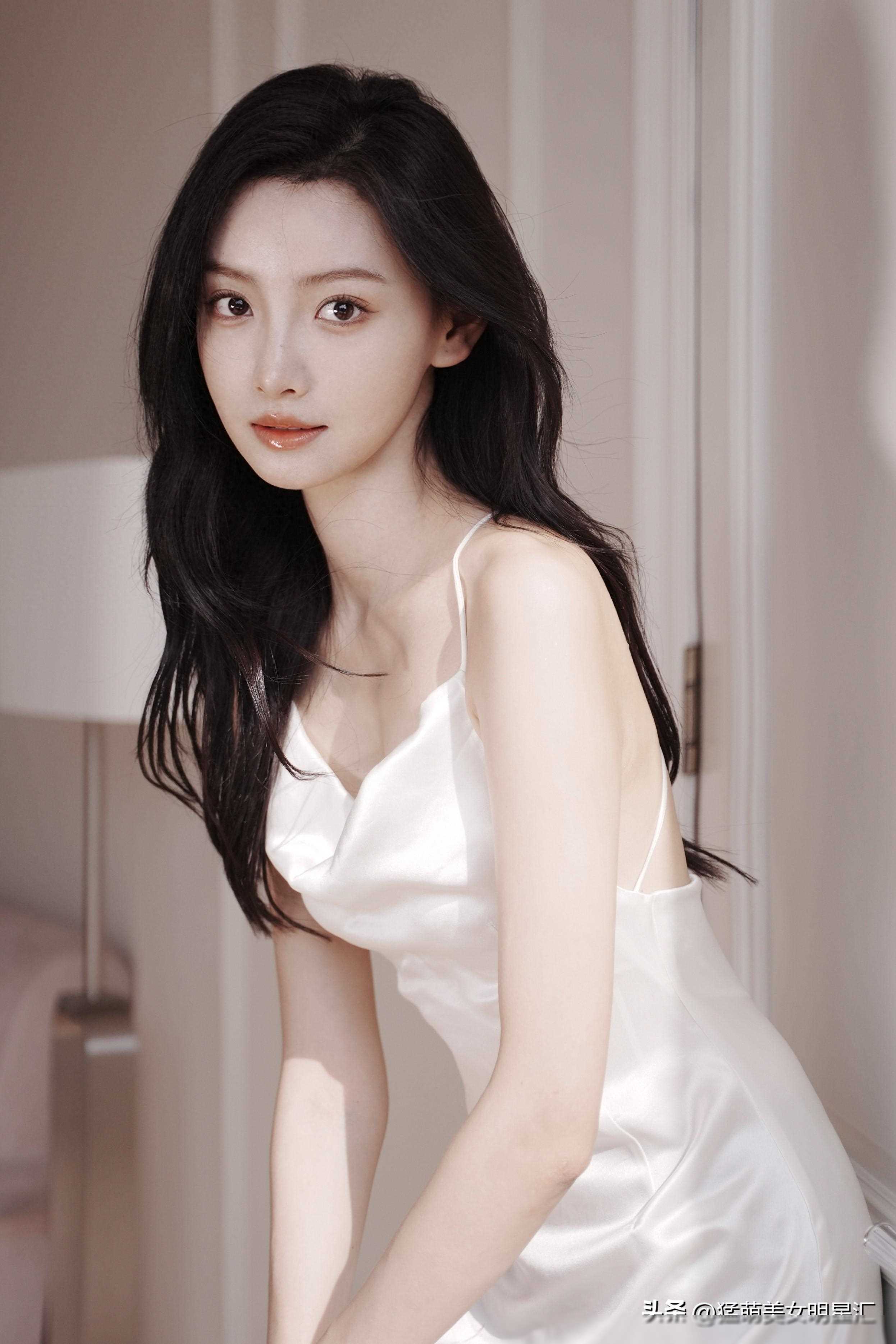 盘点10位美女主持人:颜值出众,才貌双全!