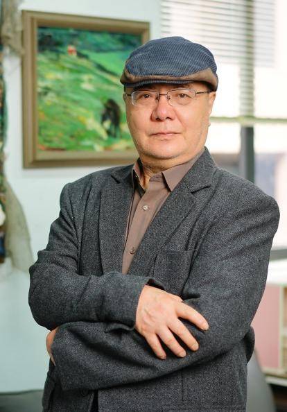 校长,云南经贸外事职业学院设计艺术学院院长,四川理工学院成都美术