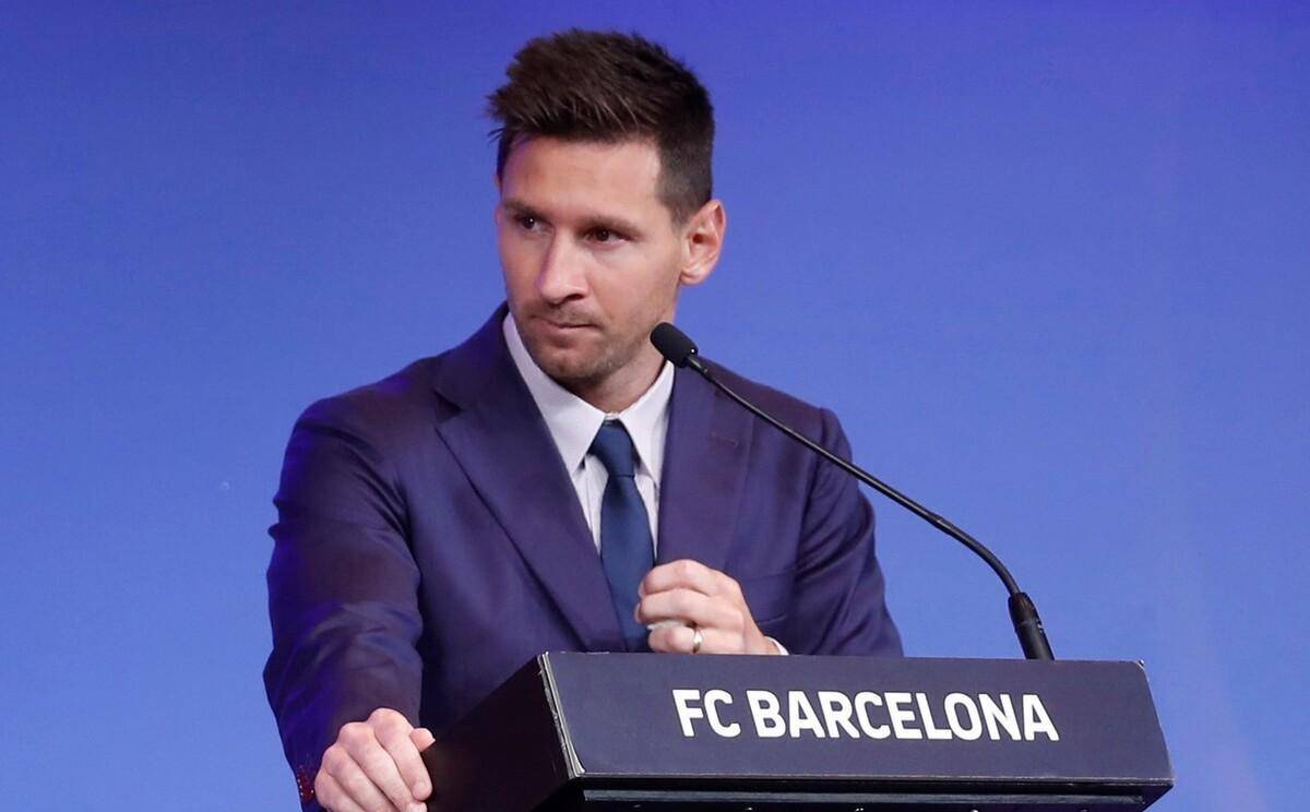 博阿滕我去巴萨抢圈根本碰不到球梅西在抢圈时从不失误