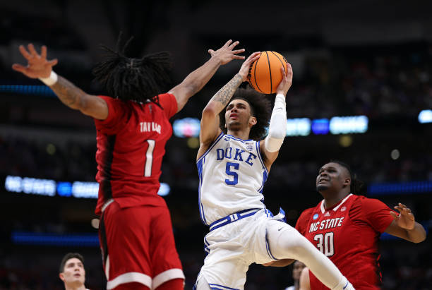 原创杜克大学大二后场新星不得不重返球队他本可能会成为火箭的潜在