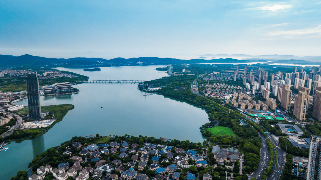 无锡蠡湖金茂府售楼处电话无锡金茂府售楼处24小时热线电话丨售楼中心