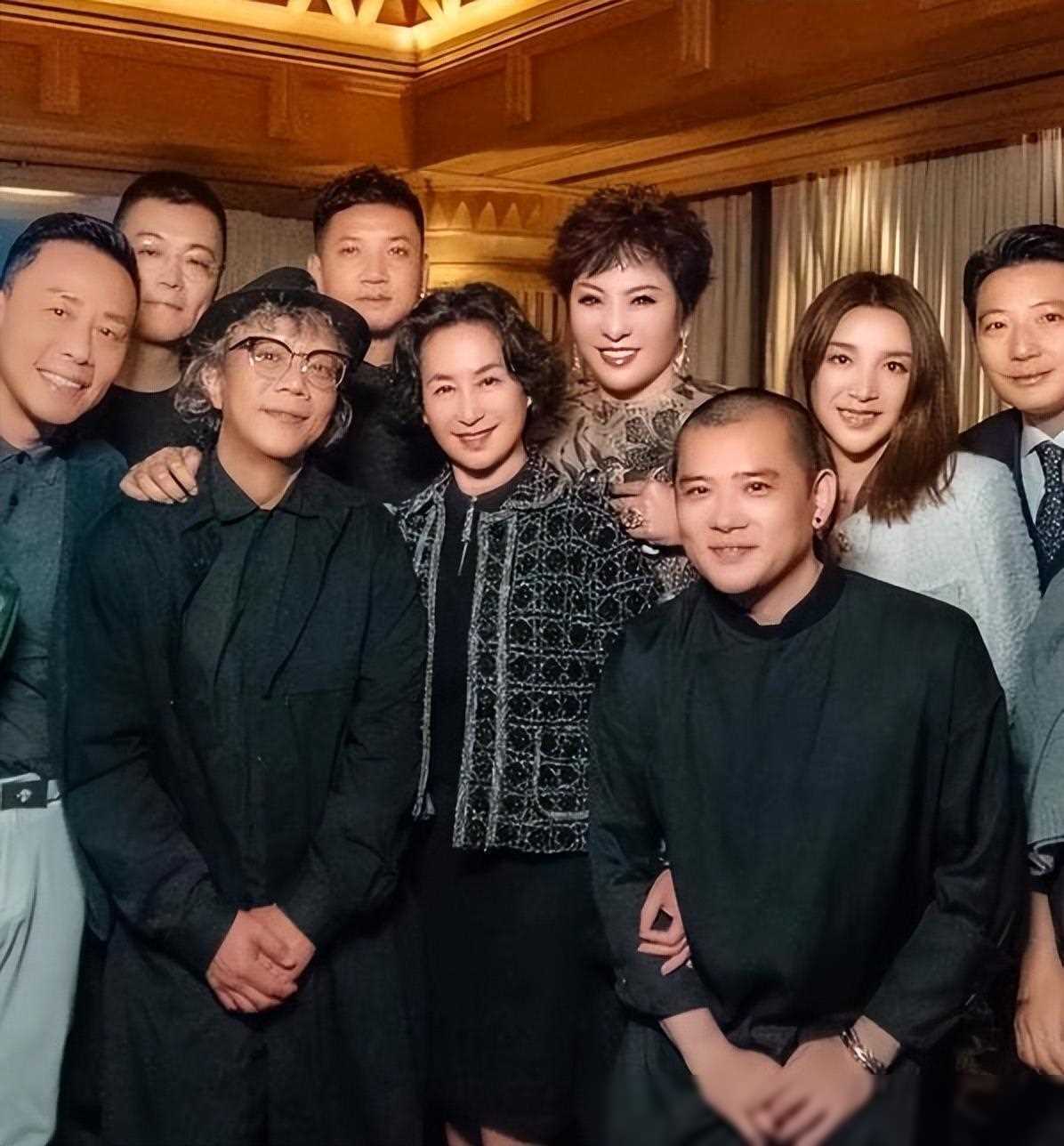 帮他们拍出满意的照片豪门合照