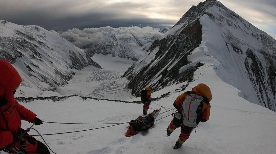 无一人登顶,尝试登顶者死亡率100%_卡瓦格博_雪山_高峰