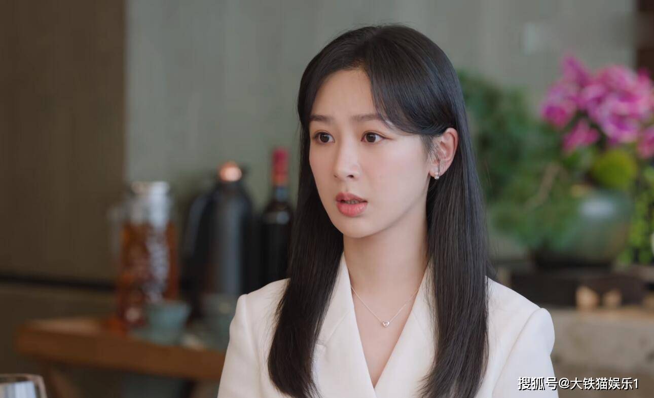 承欢记》,却被三个妈妈惊艳了,个个透着雍容华贵_女儿_詹小楠_何赛飞