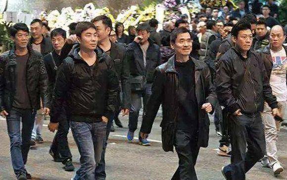 原创他绰号刀疤黄踢爆14k场馆并勒索10万港币打得对方报警