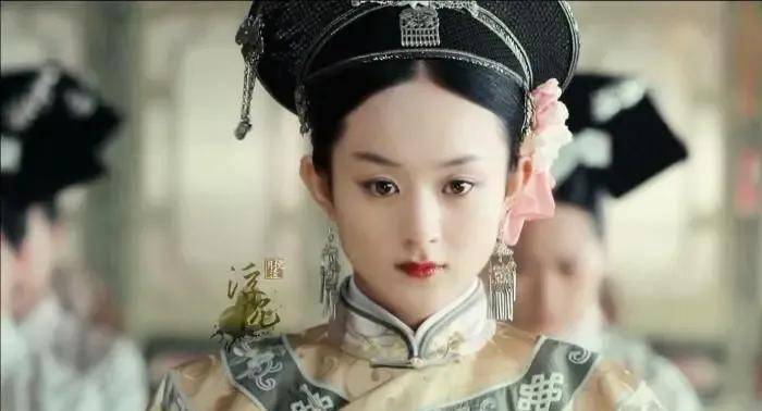 赵丽颖在出道之前一直是跑龙套的,赵丽颖因为这部电视剧吸引很多粉丝