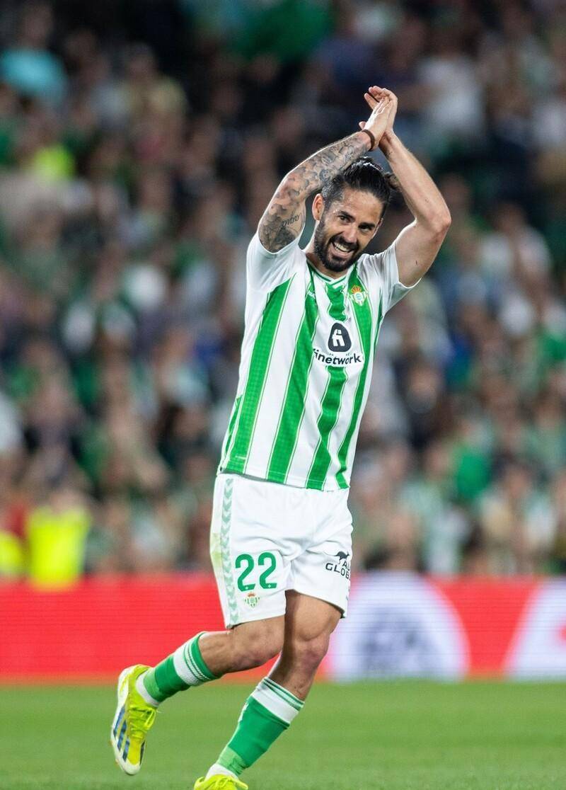 贝蒂斯止4连败还有争6希望 皇马巴萨皆对弱旅_塞尔塔维戈_禁区_进球