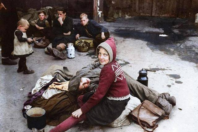 二战期间艰辛逃难的人们:我们看到的是照片,他们那时就是生活_难民_德