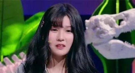 原创00后小美女木汁收入过百万放养长大爸妈几乎不管我