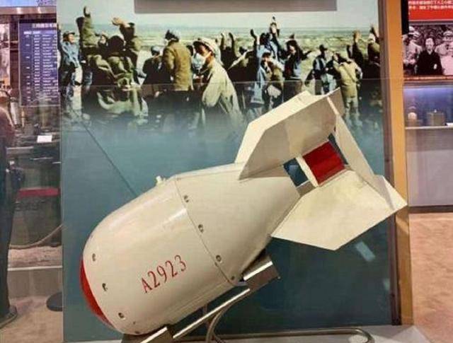 原创当年我国第一颗原子弹成功爆炸后各大国都有什么反应