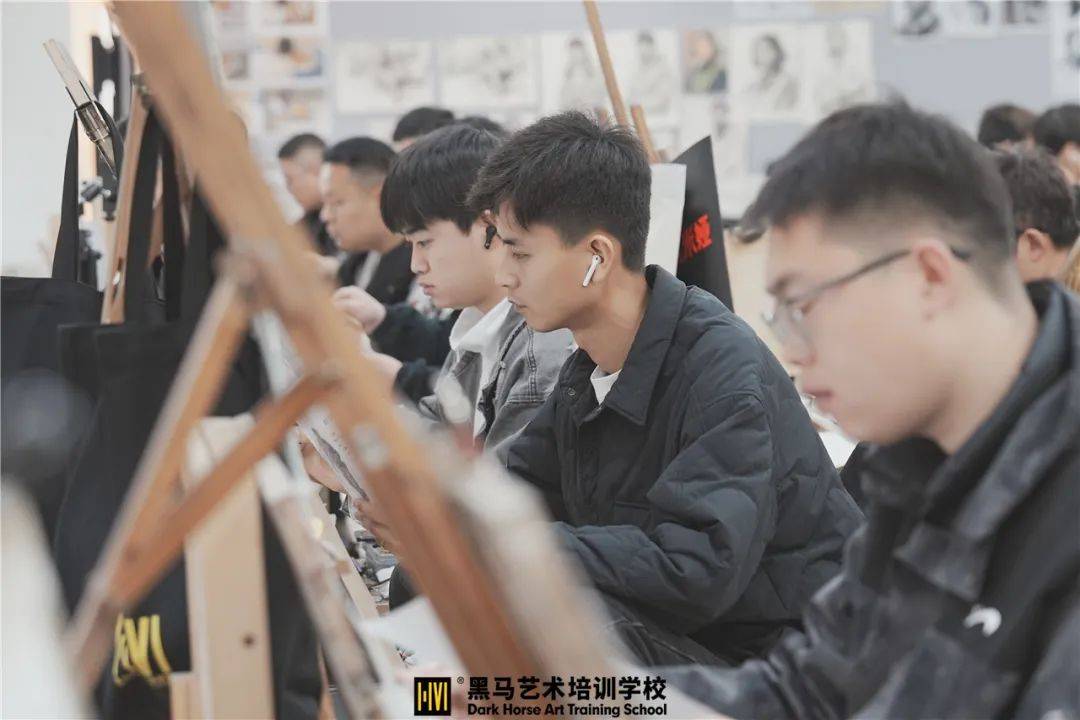 匠心坚守初心永恒西安画室黑马艺术培训学校2024年奋楫笃行勇创辉煌