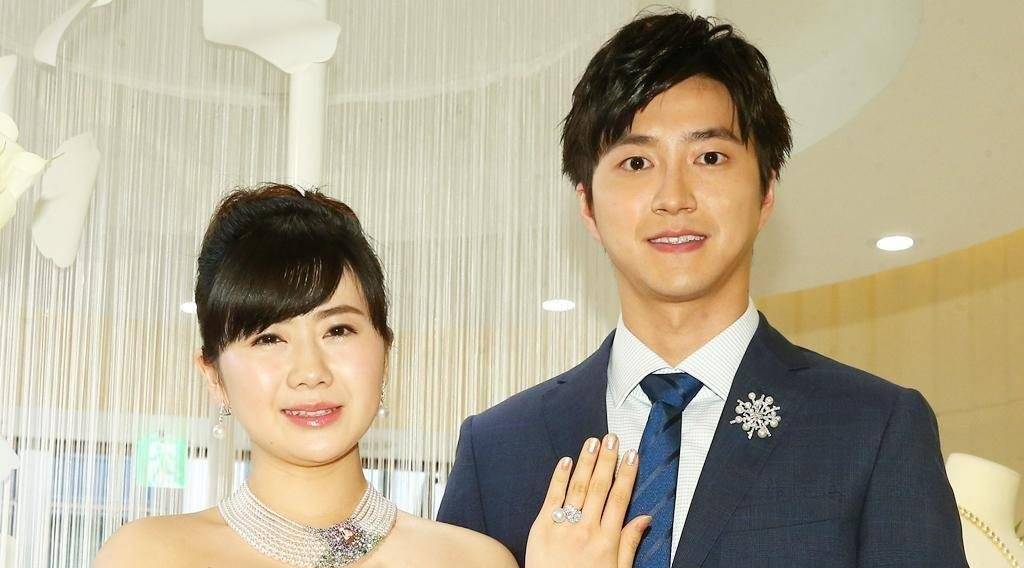 原创江宏杰给5岁儿子庆生姐弟团聚吃蛋糕姐姐搂着弟弟尽显兄妹情