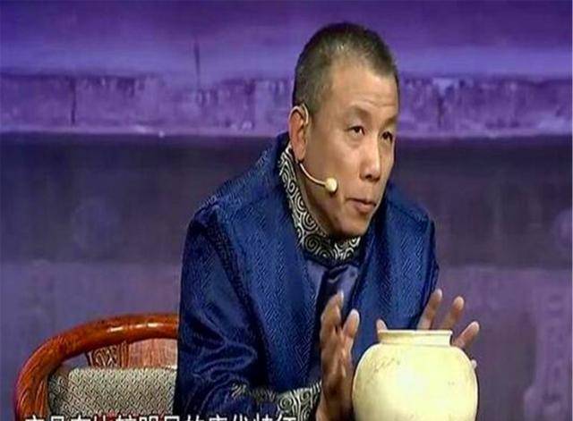 原创小伙偷偷带母亲腌鸡蛋罐上鉴宝节目专家不敢估价怕被抓