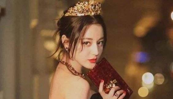 原创迪丽热巴离开嘉行进入华策这对她未来发展有好处吗