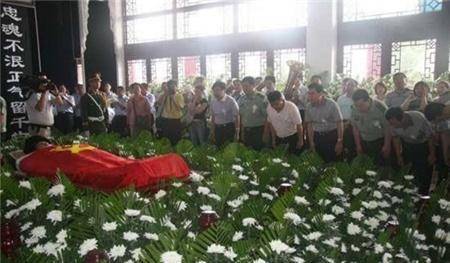 原创85后消防员张良被海水淹没牺牲妻子说好今天去拍婚纱照