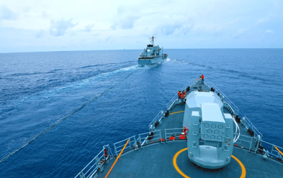 原创美日澳菲在南海联合军演我军南部战区开展海空战巡