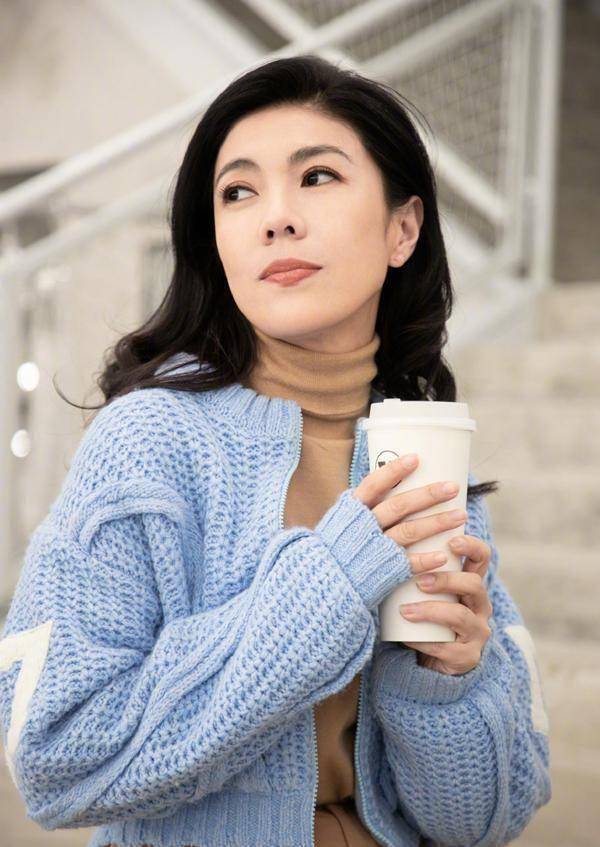 原创的确很引领时尚苏芒一天650元伙食费不够花明星都这么奢侈吗