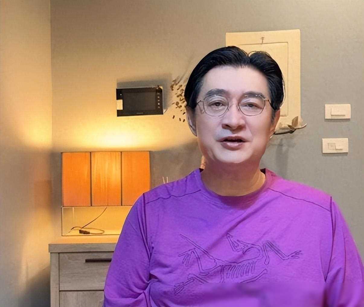 歌手黄安直播被禁引发网友猜测一句播不了回大陆再说