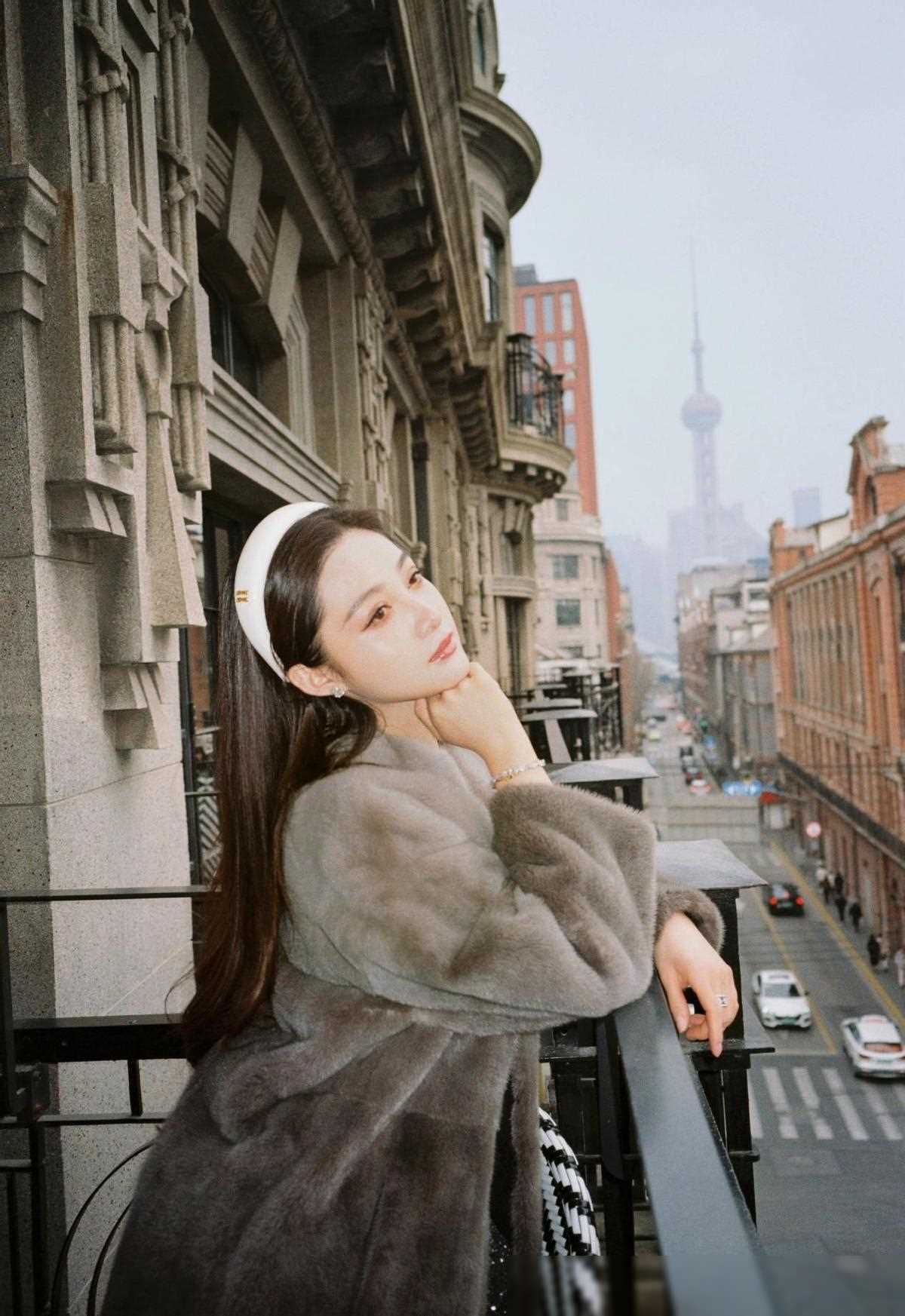 原创夏天提前来孙嘉璐完美身材管理引热议