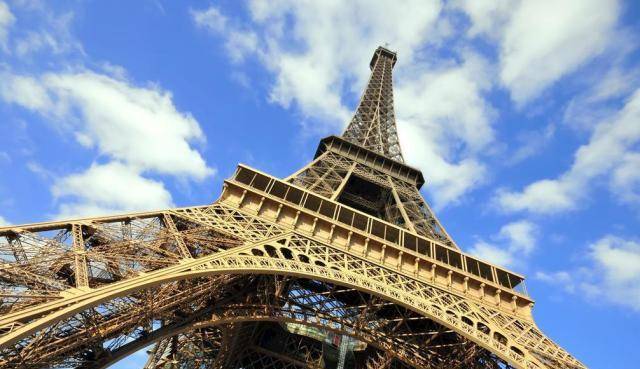 埃菲尔铁塔因何而建?这堆钢结构究竟有何魅力?_法国_建筑_审美