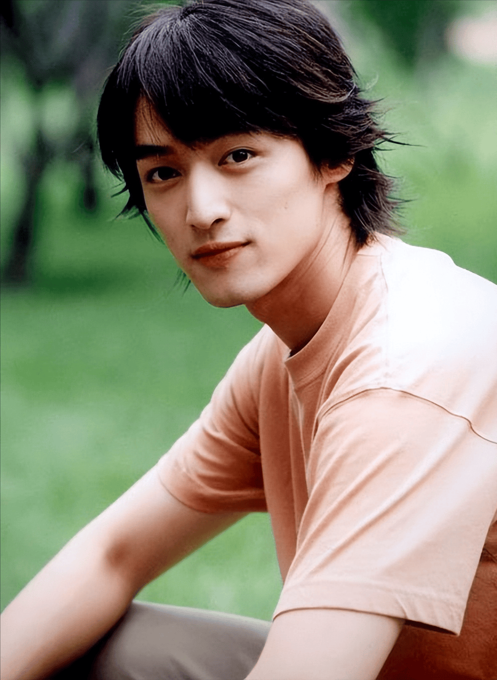 前,胡歌做了很多功课,他一遍遍研读剧本,在心理上将自己当做"吴迪"