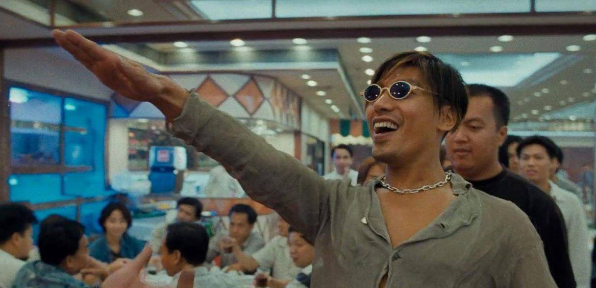 原创29年后古惑仔配角现状乌鸦哥满头白发郑浩南风光不再