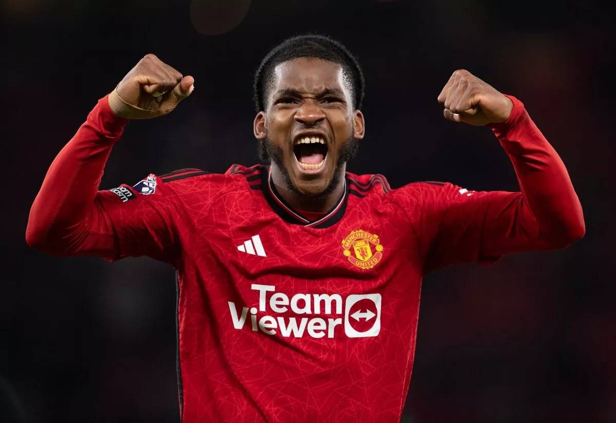 原创拉师傅还是安东尼滕哈赫在最喜欢的曼联球员之间做出争议选择