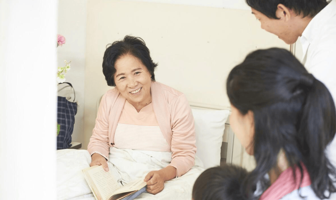 原创为啥多子女家庭中孝顺老人往往是不受宠的其中的原因让人心酸