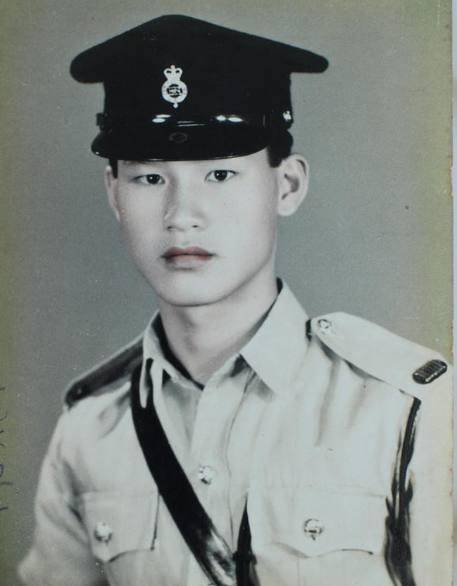 原创他是最有型的大佬挑选的马仔必须要求长相帅理由很奇葩