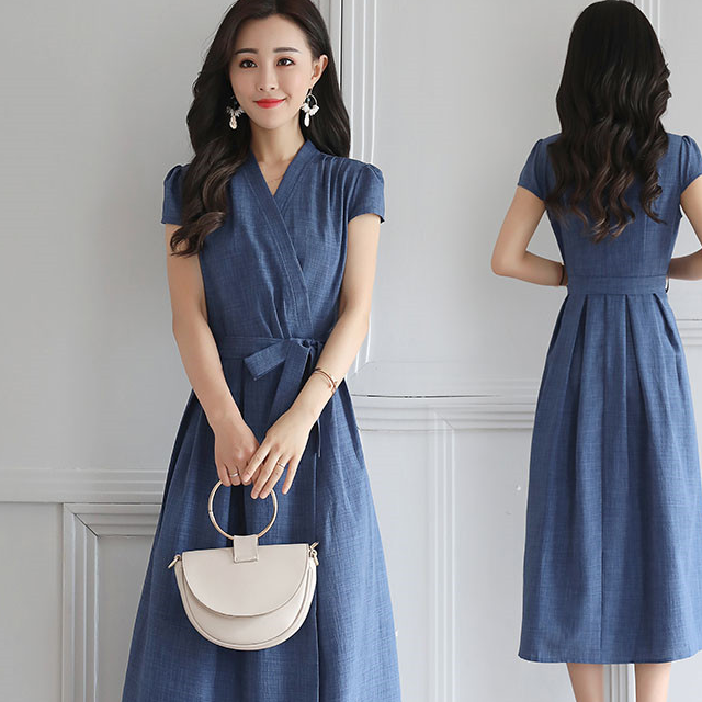 原创女人过了45岁别穿的太土气这几款连衣裙让你洋气又显年轻