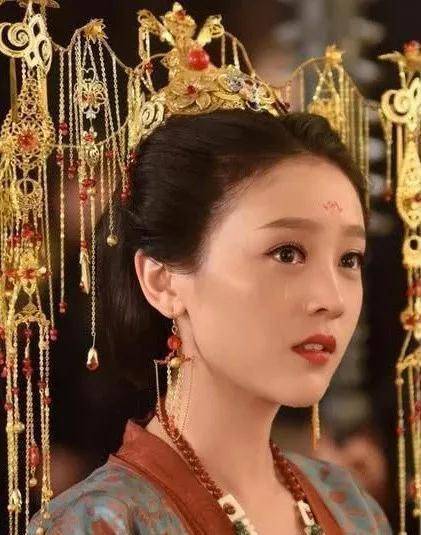 敢叫板赵丽颖,李沁的金式孟婆妆_三七_金金_眼影