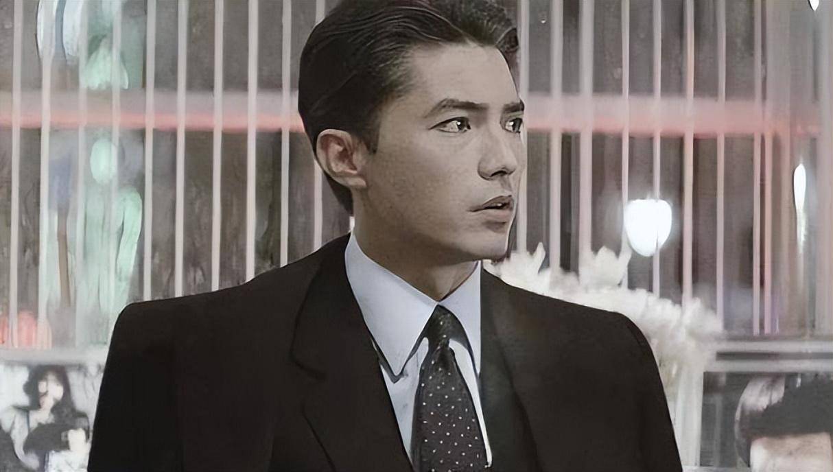 尊龙:林青霞熬夜陪他打麻将,王祖贤是他迷妹,今72岁却孑然一身